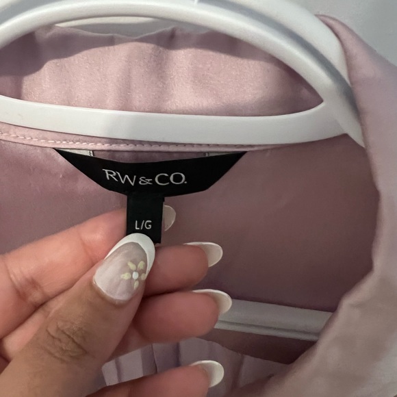 Pink blouse - Picture 3 of 3